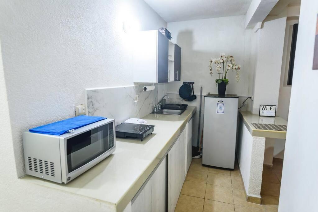 DepaB privado, centrico,Wifi 80 mb ,aire acondicionado ,cocina, cochera techada, Ciudad Valles Exterior foto
