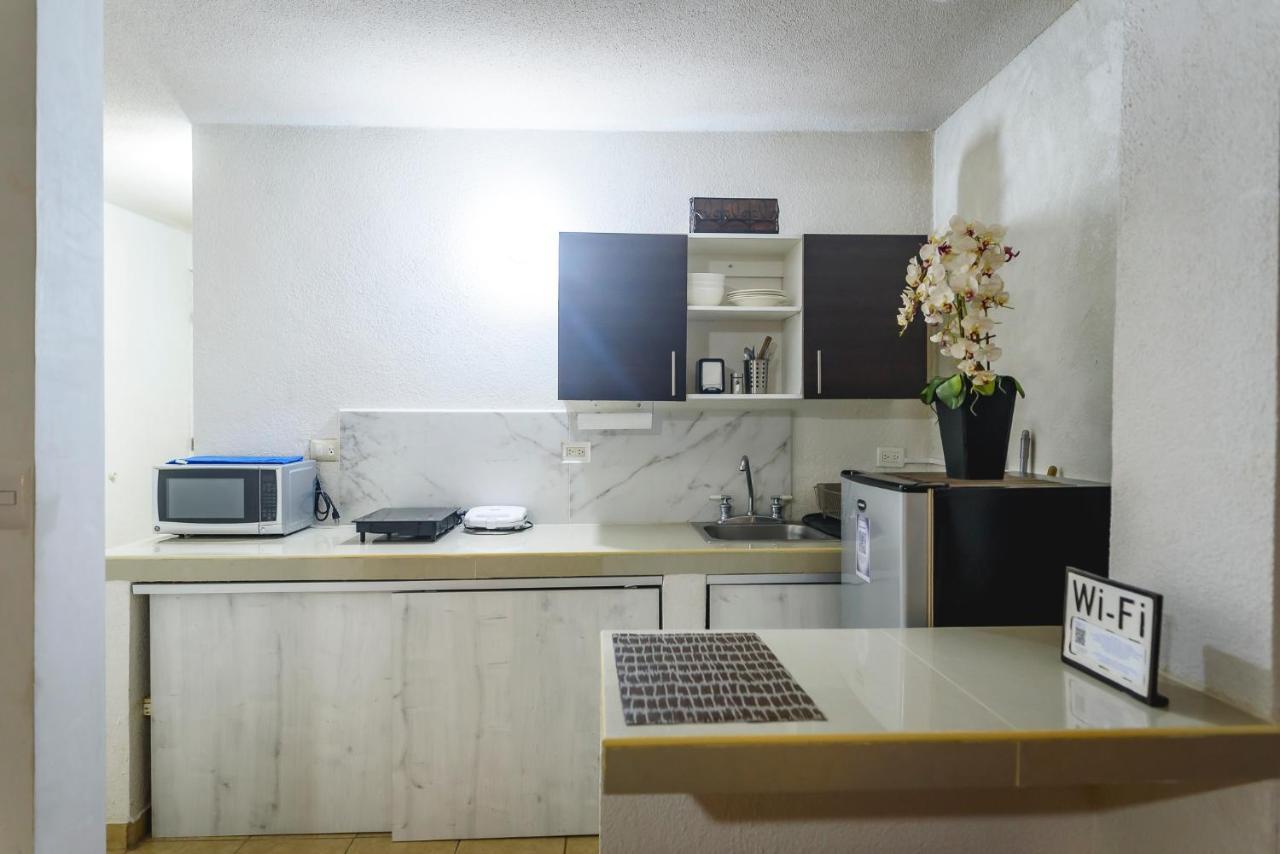 DepaB privado, centrico,Wifi 80 mb ,aire acondicionado ,cocina, cochera techada, Ciudad Valles Exterior foto