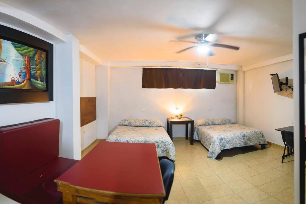 DepaB privado, centrico,Wifi 80 mb ,aire acondicionado ,cocina, cochera techada, Ciudad Valles Exterior foto