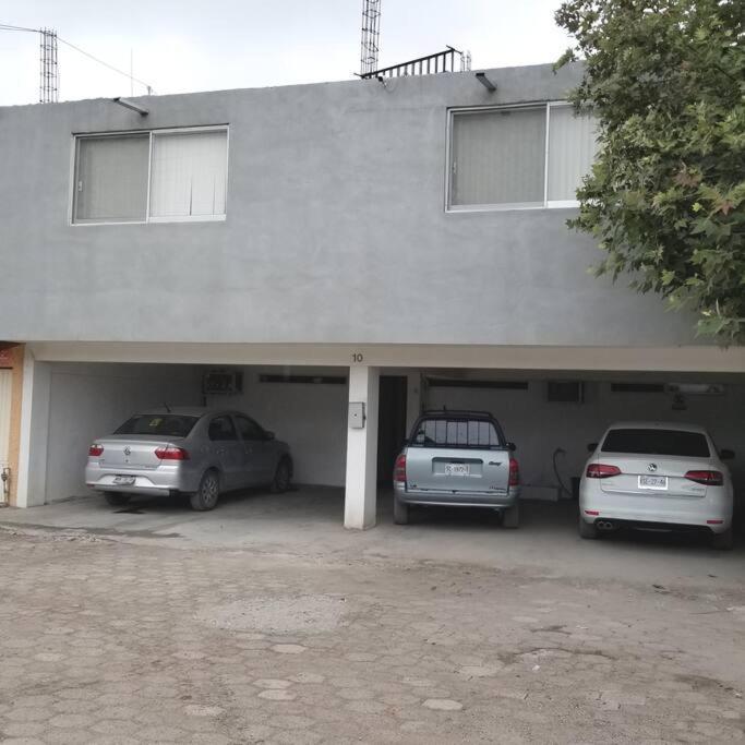 DepaB privado, centrico,Wifi 80 mb ,aire acondicionado ,cocina, cochera techada, Ciudad Valles Exterior foto