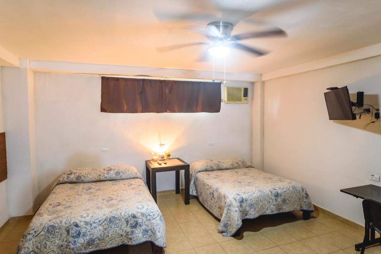 DepaB privado, centrico,Wifi 80 mb ,aire acondicionado ,cocina, cochera techada, Ciudad Valles Exterior foto