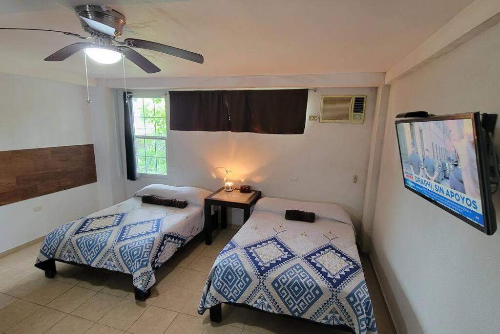 DepaB privado, centrico,Wifi 80 mb ,aire acondicionado ,cocina, cochera techada, Ciudad Valles Exterior foto